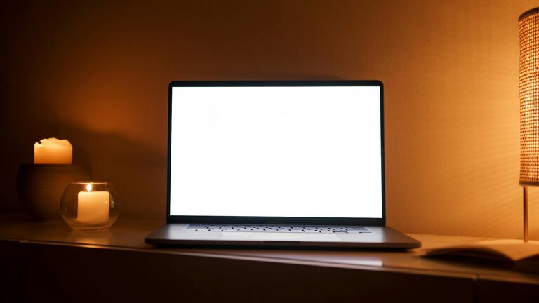 How to Plan a Perfect Screen-Light Evening at Home