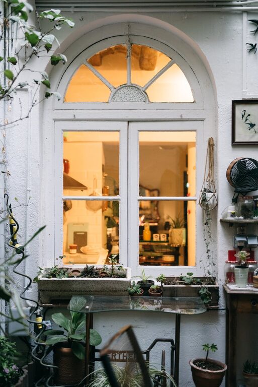 How to Make a Small Balcony Feel Cozy and Inviting
